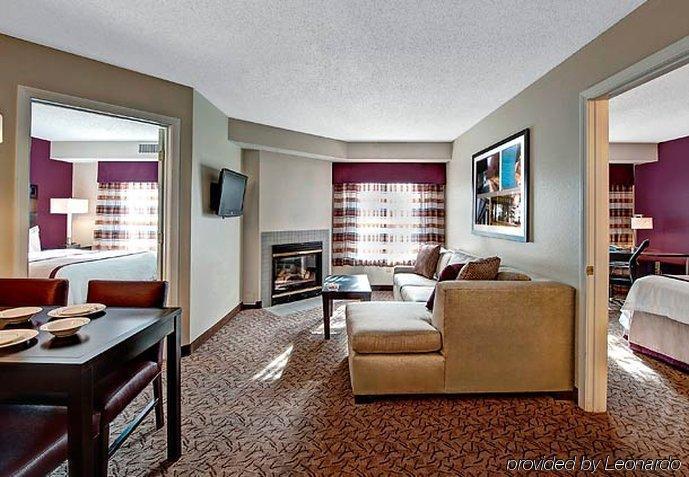Residence Inn Boston Фоксборо Номер фото
