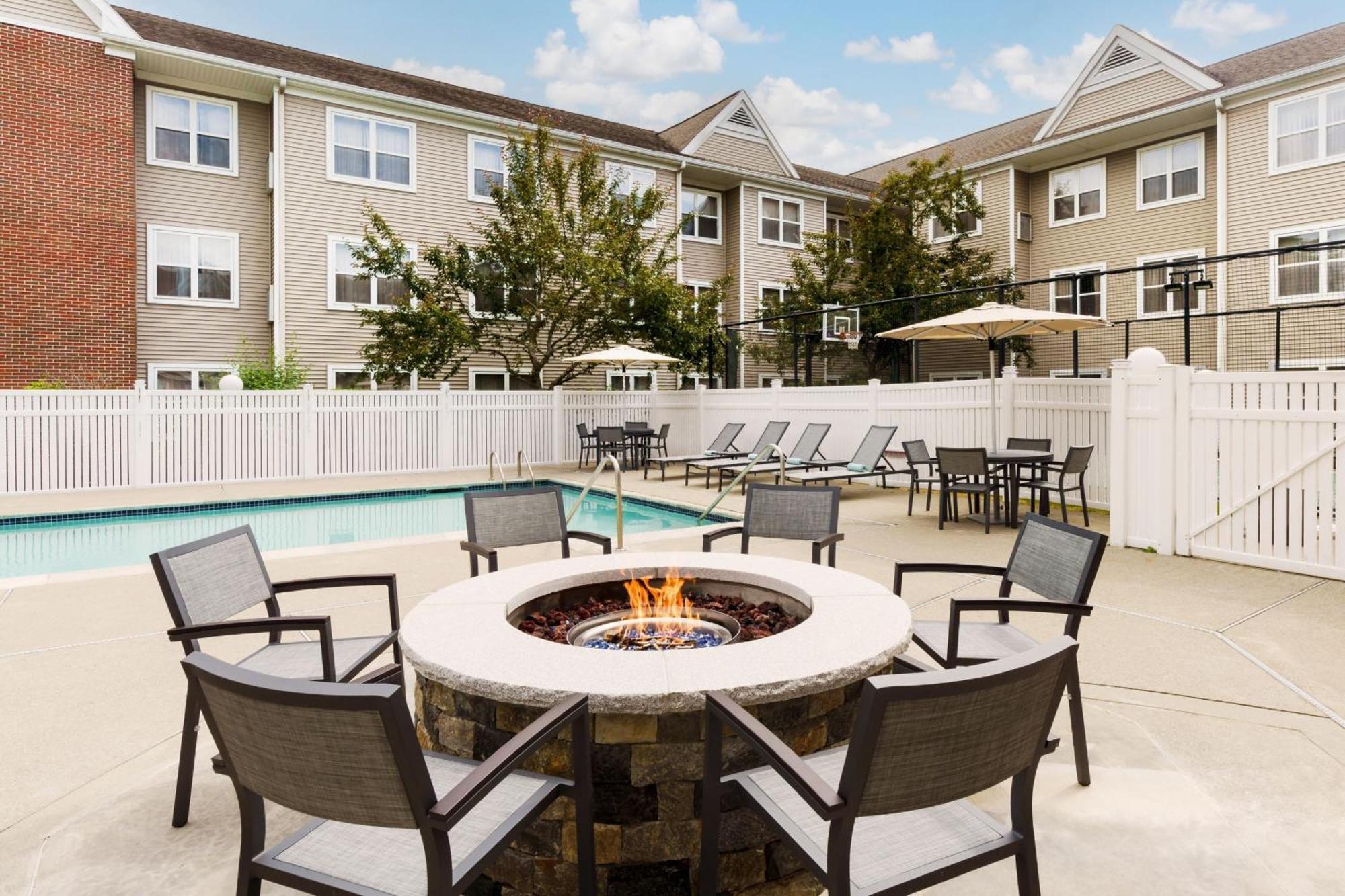 Residence Inn Boston Фоксборо Экстерьер фото